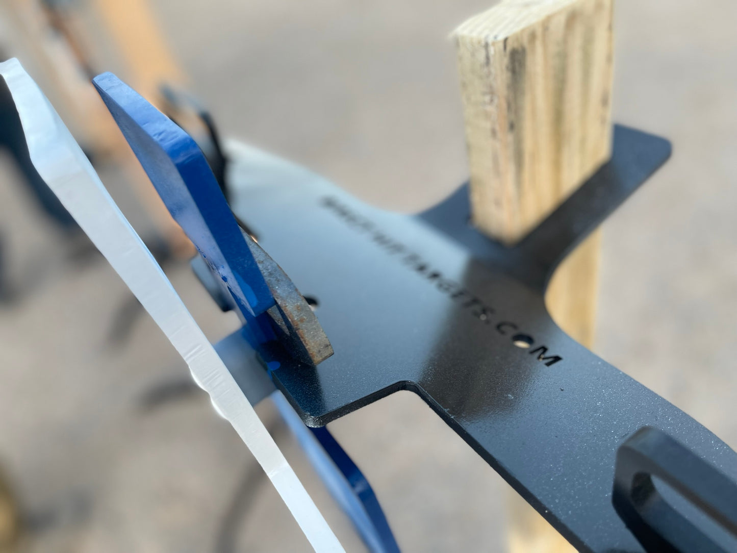 3 Position T-Shaped Target Hanger Bracket - 2x4 Quick Install